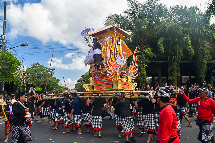 Ubud - hindoeïstische begrafenis